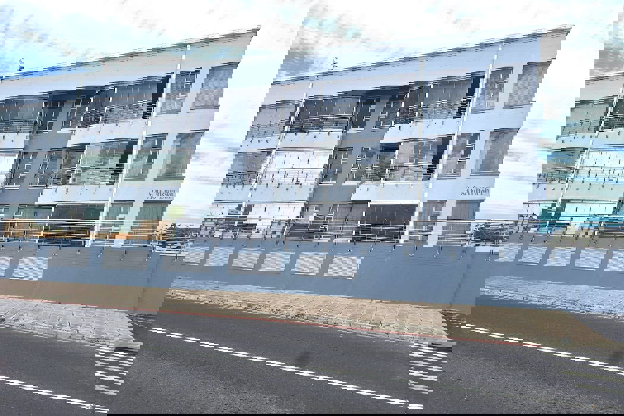 Apartment to rent in Melkbosstrand - 1TV1720171