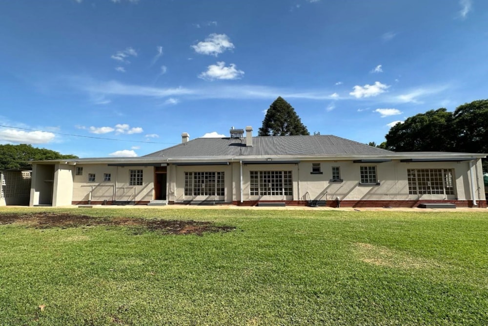 House for sale in Kumalo, North, Zimbabwe - 3ZB1720181 House for sale in Kumalo, North, Zimbabwe - 3ZB1720181