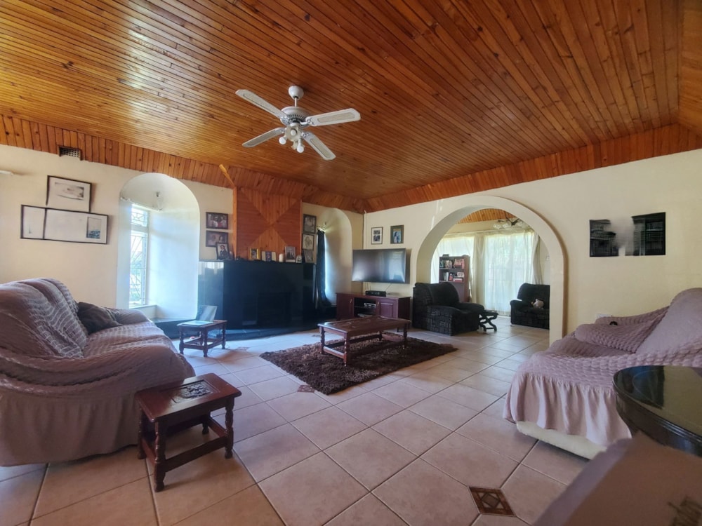 House for sale in Letombo Park, Zimbabwe - 3ZB1720231 House for sale in Letombo Park, Zimbabwe - 3ZB1720231