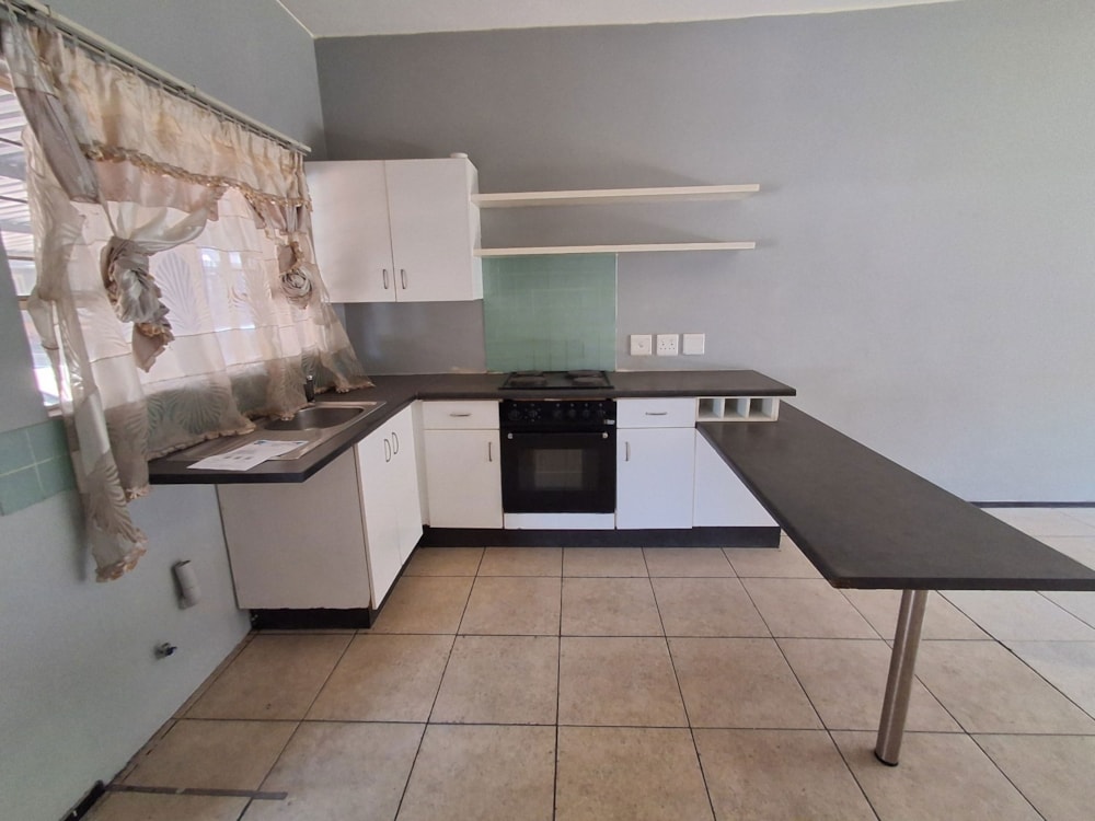Townhouse for sale in Brenthurst - 1BJ1718402 Townhouse for sale in Brenthurst - 1BJ1718402