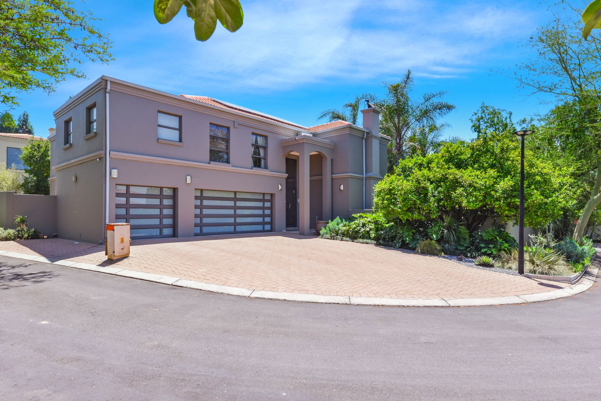 House sold in Olivedale - FW1718777