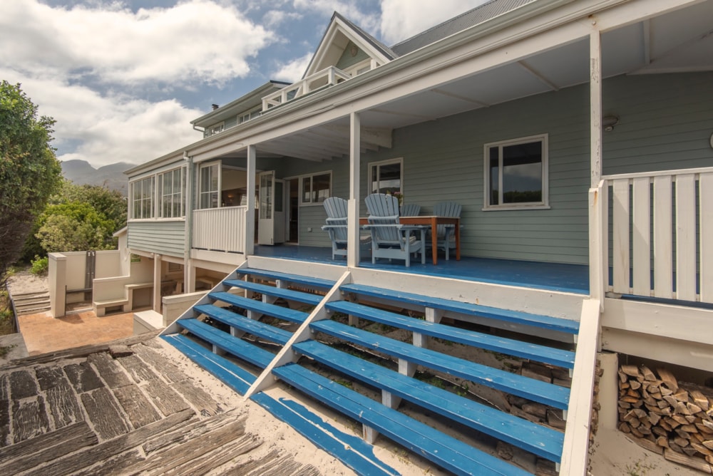 Double-storey house for sale in Pringle Bay - KN1719438 Double-storey house for sale in Pringle Bay - KN1719438