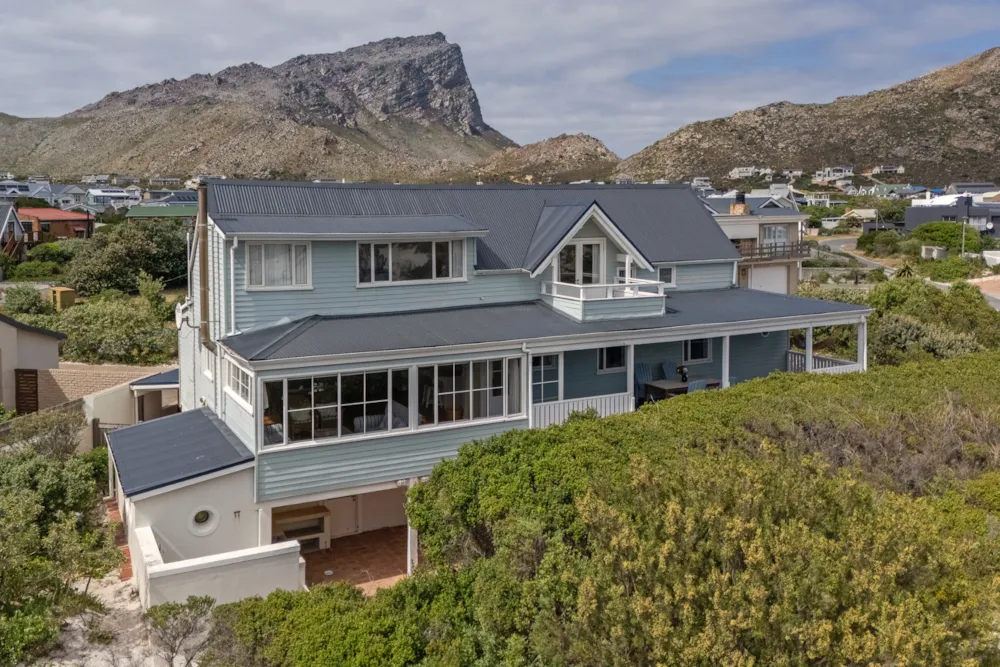Double-storey house sold in Pringle Bay - KN1719438 Double-storey house sold in Pringle Bay - KN1719438