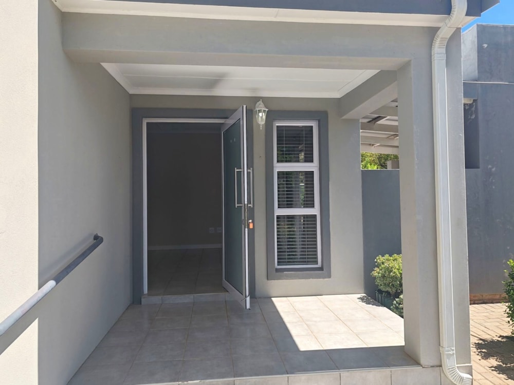 House for sale in Wesbank, Oudtshoorn - 1OU1717198 House for sale in Wesbank, Oudtshoorn - 1OU1717198