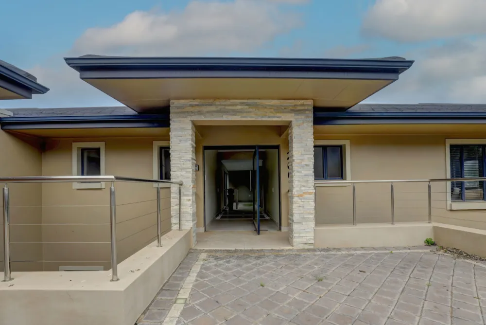 Double-storey house sold in Pinnacle Point Golf Estate - 1MB1719676 Double-storey house sold in Pinnacle Point Golf Estate - 1MB1719676