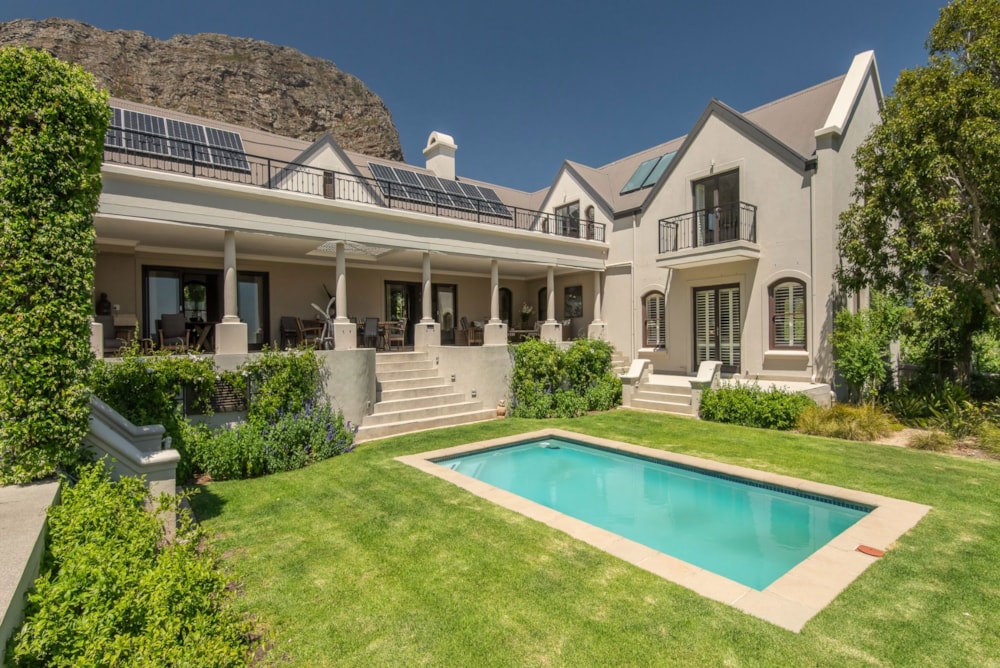 Double-storey house for sale in Franschhoek - FWI1721579 Double-storey house for sale in Franschhoek - FWI1721579