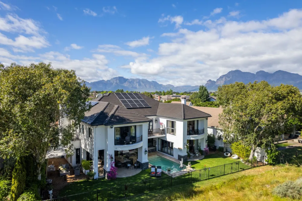 Security estate home sold in Val de Vie Estate - VLV1740504