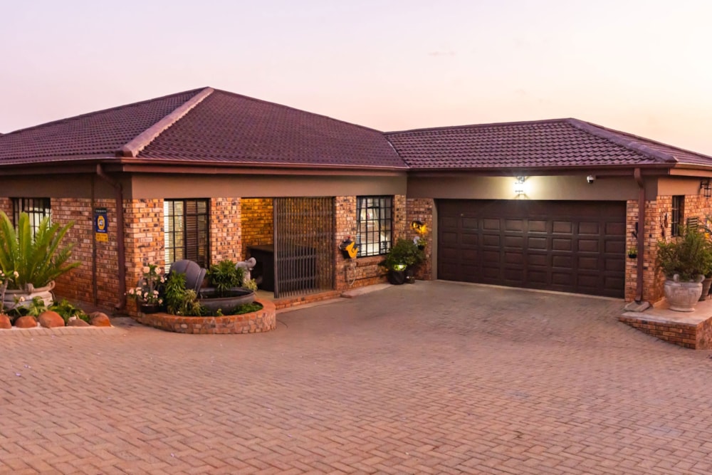 House for sale in Signal Hill, Newcastle - 1NW1718528