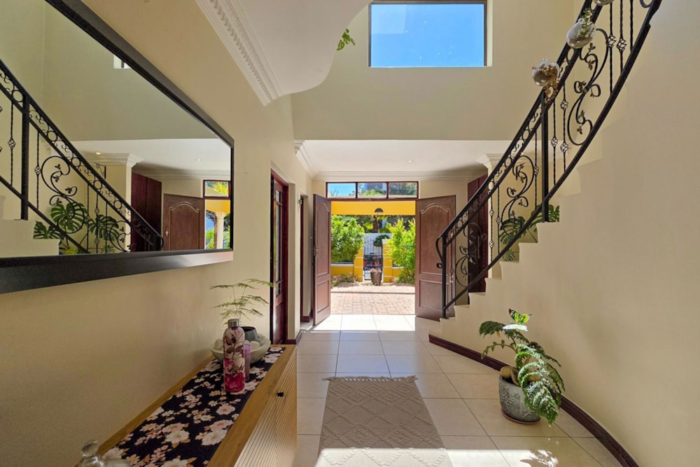 Multi-storey house for sale in West Beach, Blouberg - 1TV1717530 Multi-storey house for sale in West Beach, Blouberg - 1TV1717530