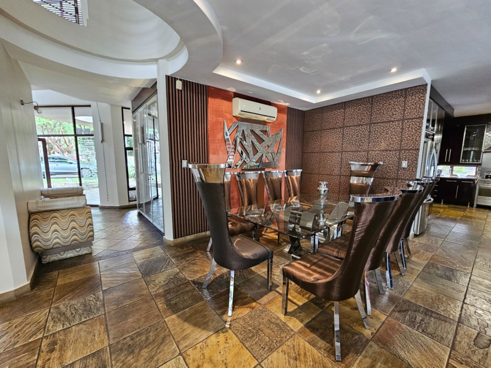 Security estate home for sale in Bendor Park - 1PS1684783