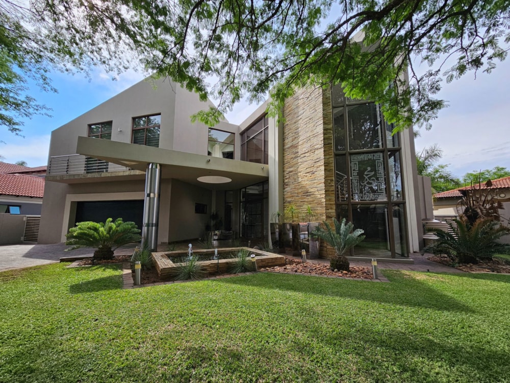 Security estate home for sale in Bendor Park - 1PS1684783