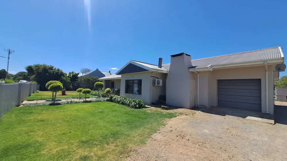Single-storey house let in Heidelberg, Garden Route - 1SR1720001 Single-storey house let in Heidelberg, Garden Route - 1SR1720001