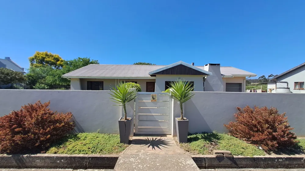 Single-storey house let in Heidelberg, Garden Route - 1SR1720001 Single-storey house let in Heidelberg, Garden Route - 1SR1720001