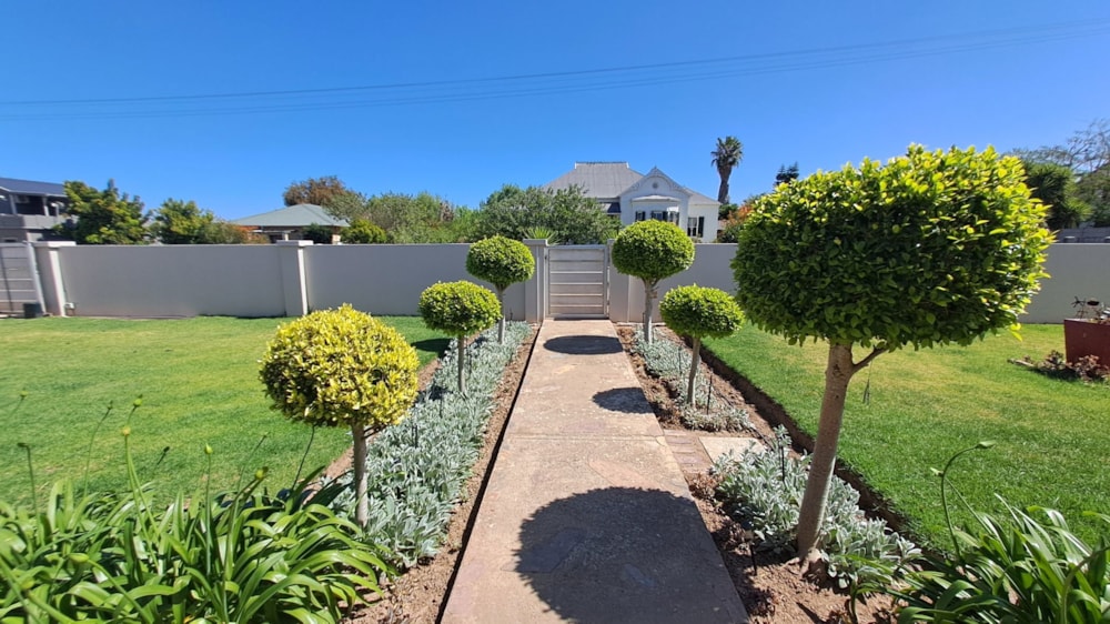 Single-storey house to rent in Heidelberg, Garden Route - 1SR1720001 Single-storey house to rent in Heidelberg, Garden Route - 1SR1720001