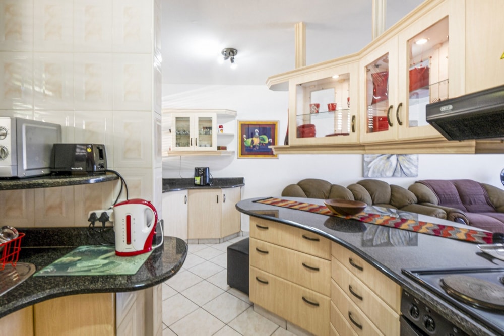 Apartment for sale in Illovo Beach - 1WB1717313 Apartment for sale in Illovo Beach - 1WB1717313