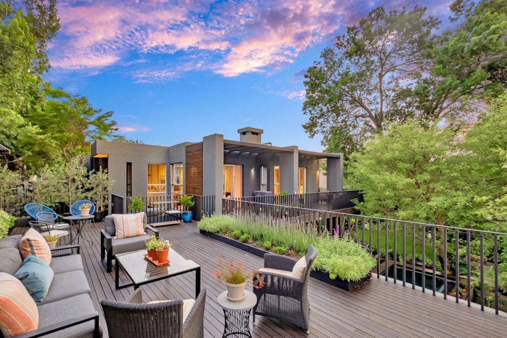 Double-storey house for sale in Parkhurst - HP1719335