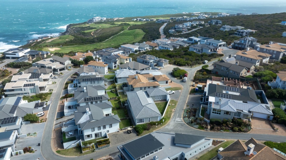 Double-storey house for sale in Pinnacle Point Golf Estate - 1MB1717928 Double-storey house for sale in Pinnacle Point Golf Estate - 1MB1717928