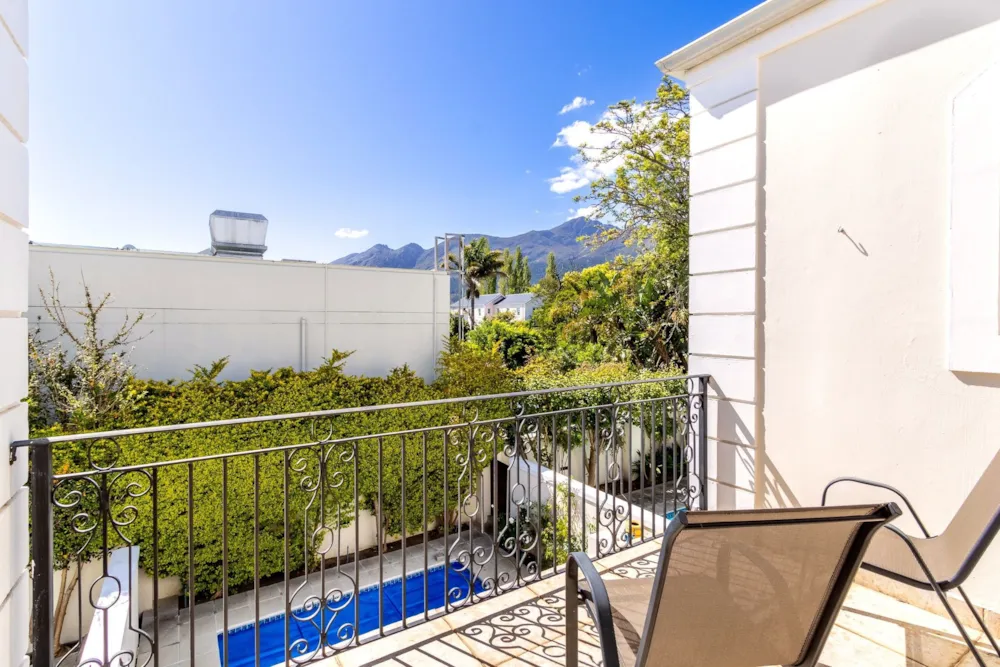 Double-storey apartment sold in Franschhoek - FWI1717768 Double-storey apartment sold in Franschhoek - FWI1717768