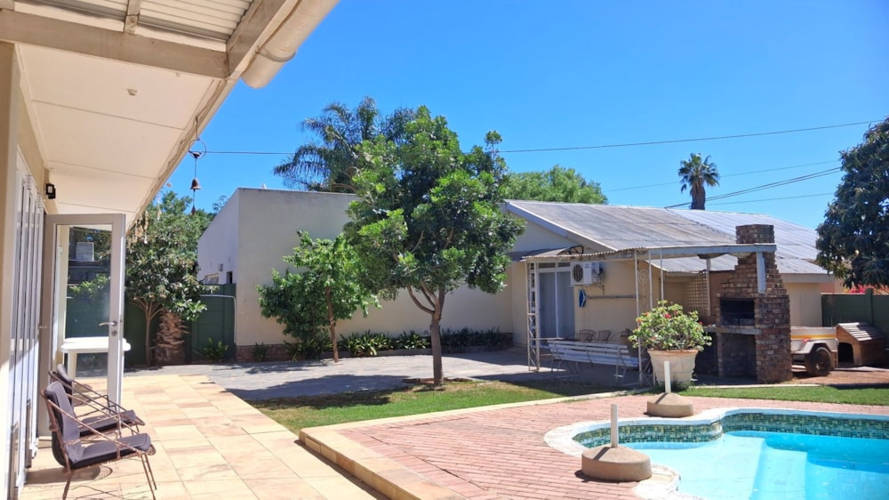 House for sale in West Bank, Oudtshoorn - 1OU1718377