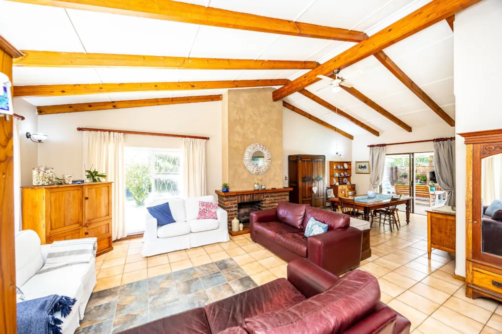 House sold in Gonubie - 1EZ1719166