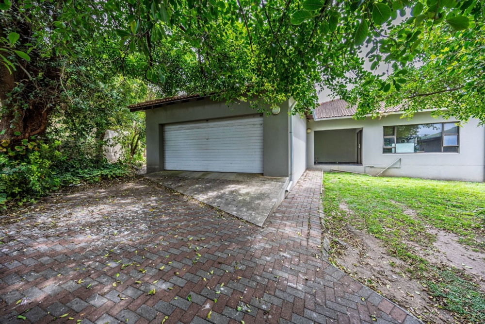 House for sale in Gonubie - 1EZ1719437