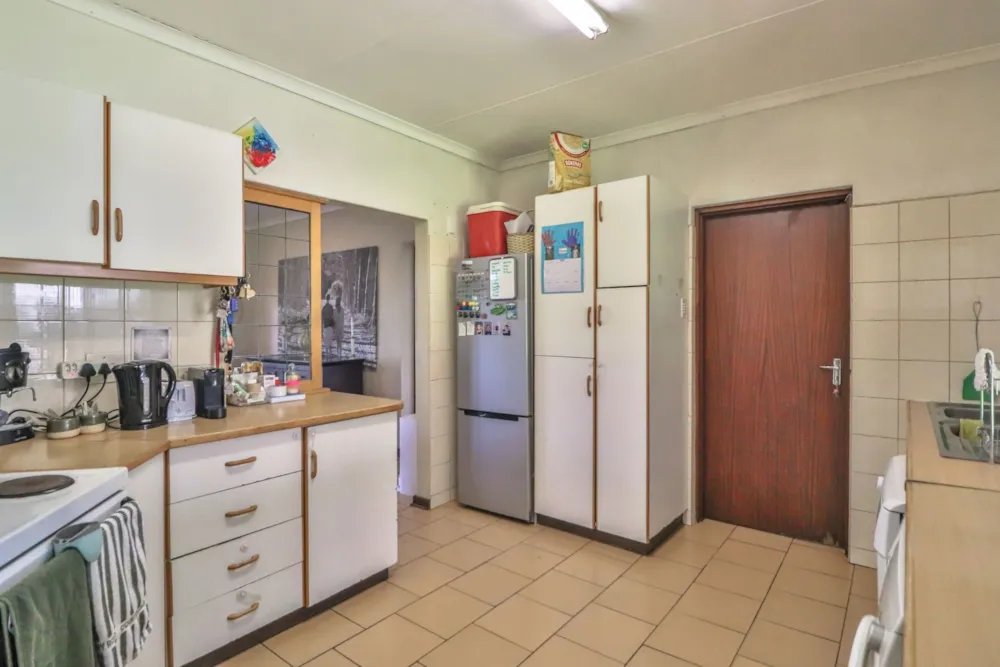 House sold in Clarendon - 1PM1717735