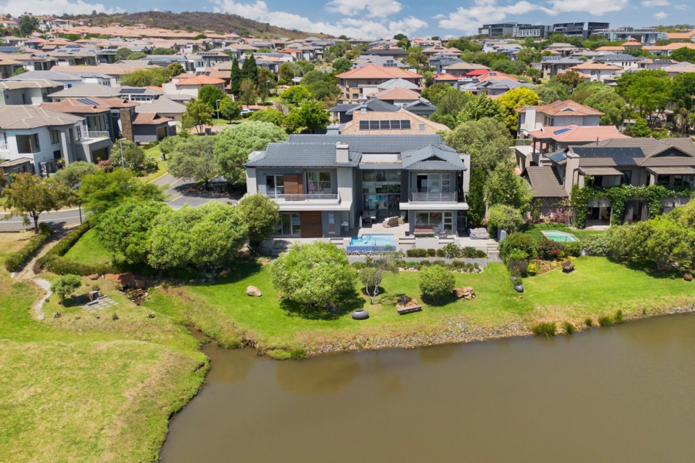 House for sale in Aspen Lakes - 1GV1719001