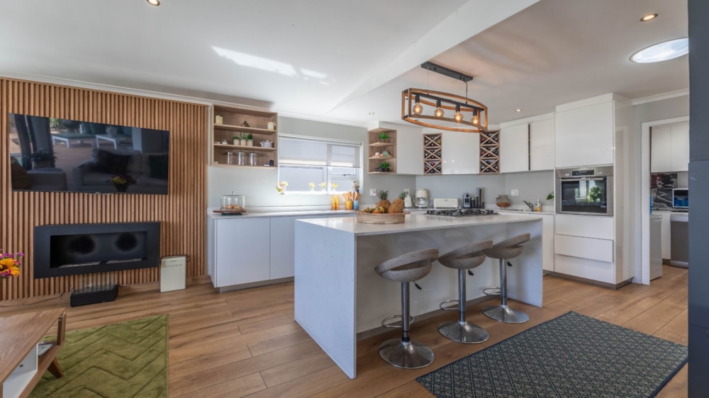 Double-storey house for sale in West Beach, Blouberg - 1TV1720306 Double-storey house for sale in West Beach, Blouberg - 1TV1720306