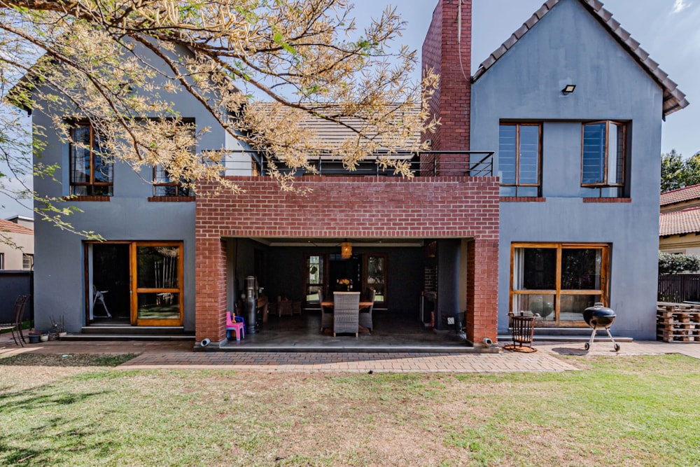 Security estate home for sale in Willow Acres - PT1716948 Security estate home for sale in Willow Acres - PT1716948