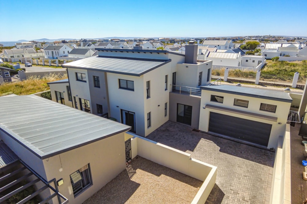 Double-storey house for sale in Sunset Estate - LA1718670