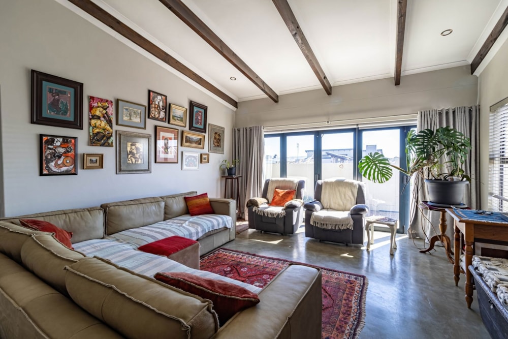 Double-storey house for sale in Sunset Estate - LA1718670