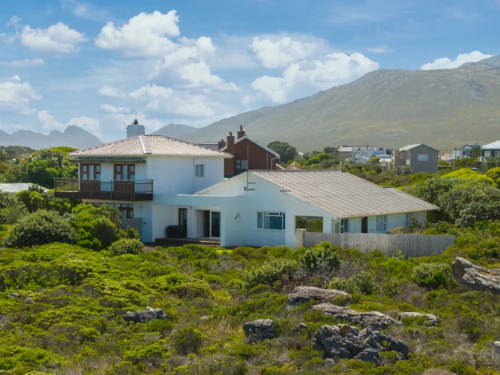 Double-storey house sold in Bettys Bay - KN1697965 Double-storey house sold in Bettys Bay - KN1697965