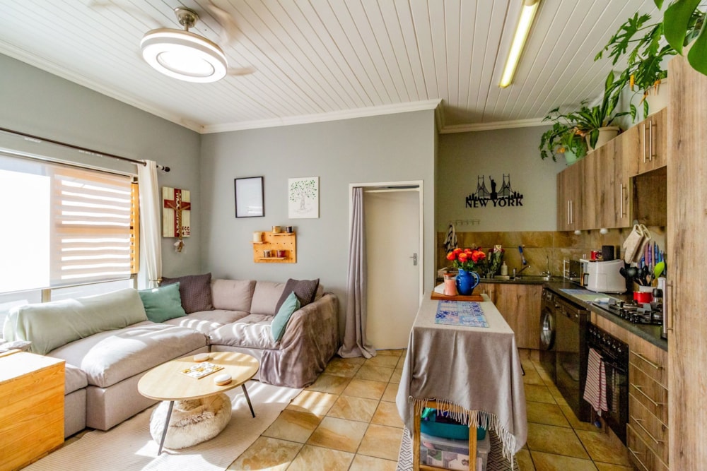 Bachelor apartment for sale in Melodie - 1HR1719673 Bachelor apartment for sale in Melodie - 1HR1719673