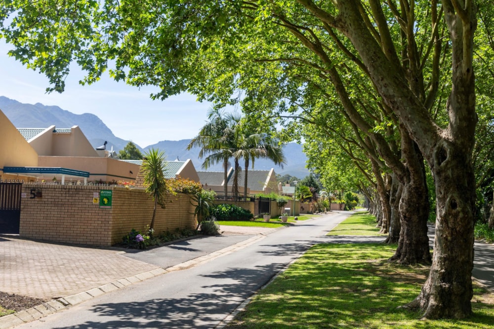 Townhouse for sale in Heather Park, George - GEO1719353