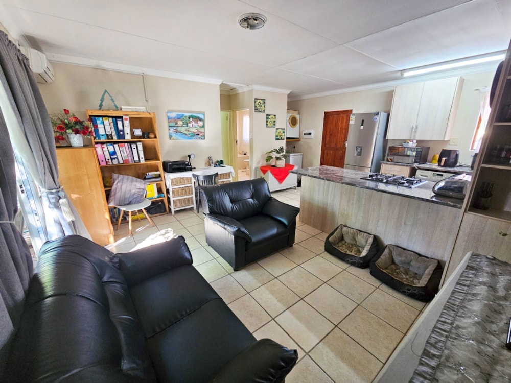 Townhouse for sale in Uitsig, Bloemfontein - 1BX1716769