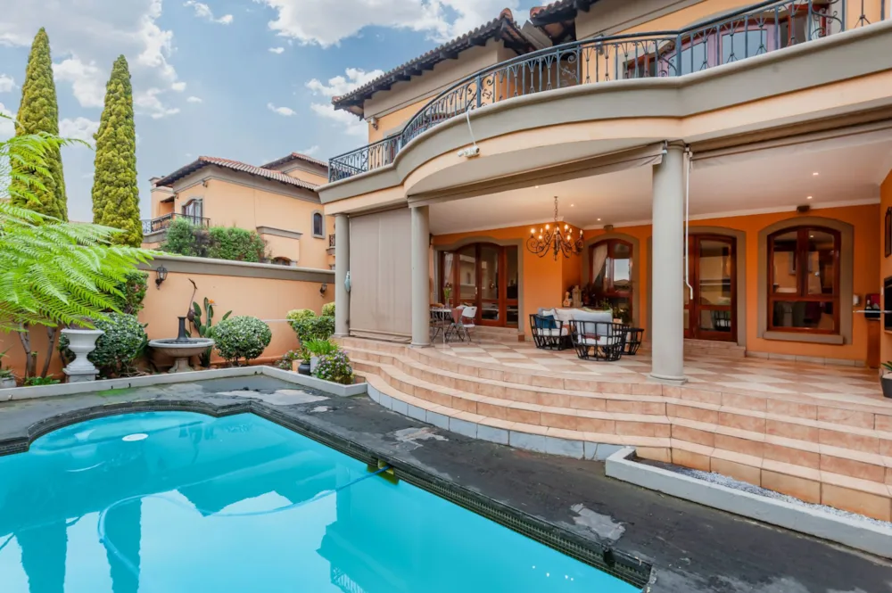 Cluster for sale in Bedfordview - BED1718450 Cluster for sale in Bedfordview - BED1718450