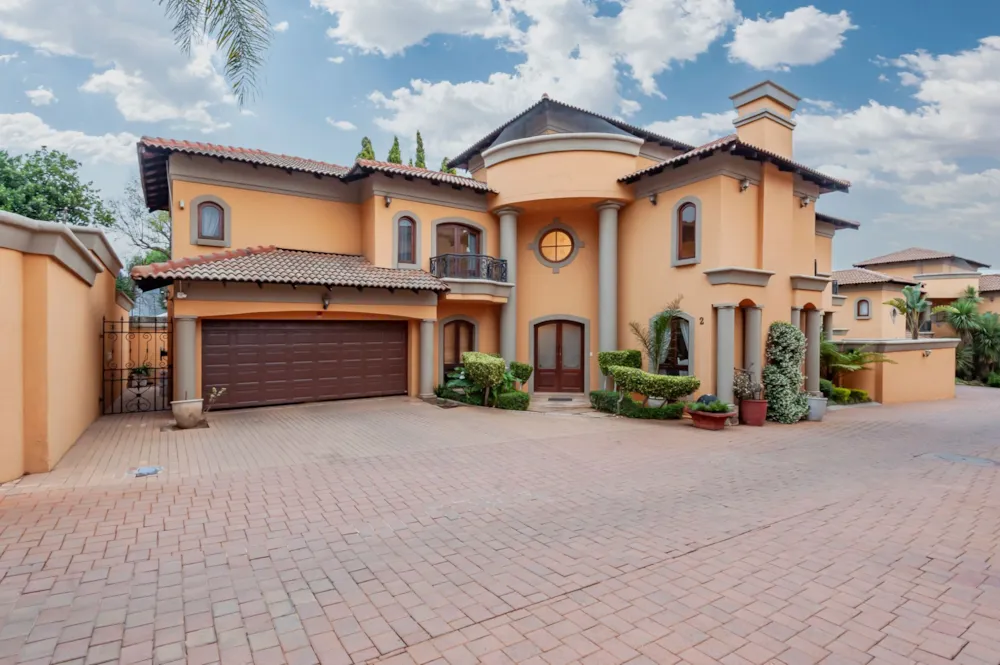 Cluster for sale in Bedfordview - BED1718450 Cluster for sale in Bedfordview - BED1718450