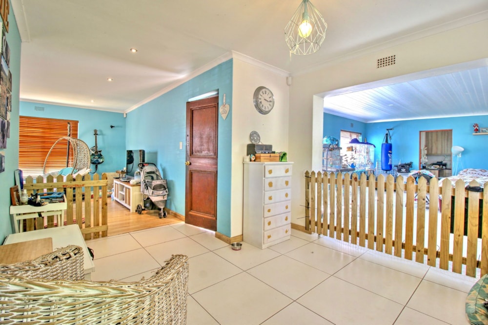 House for sale in Bothasig - 1PLA1718687