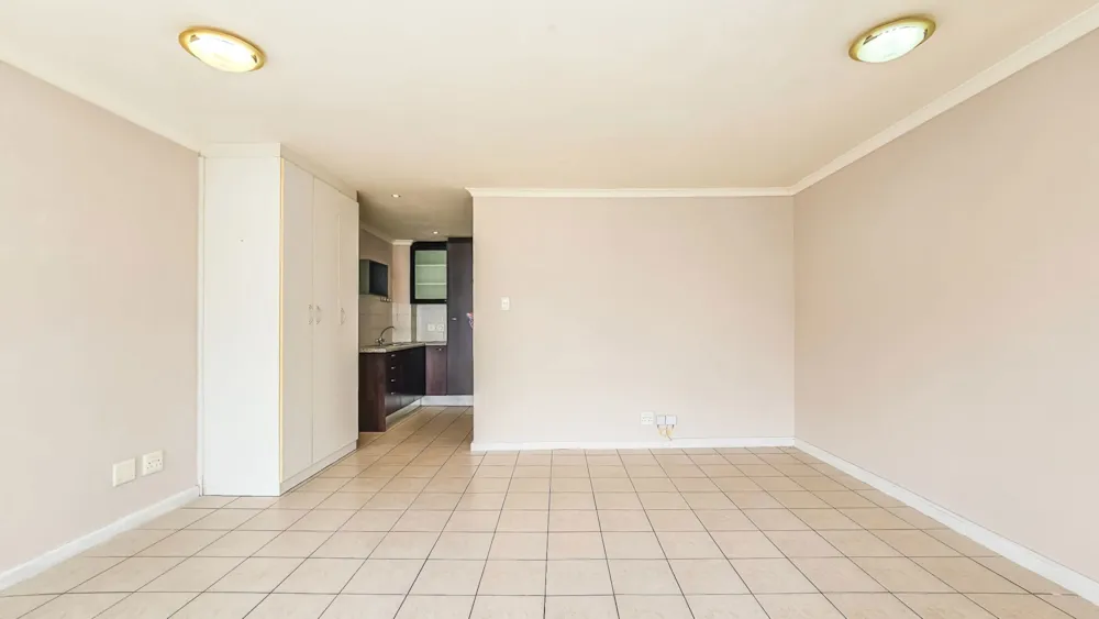 Bachelor apartment let in Wellington North - TKL1716682