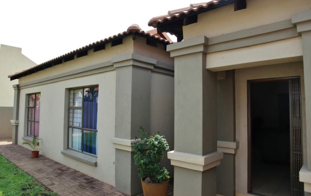 Townhouse let in Safari Gardens - 1RU1285909 Townhouse let in Safari Gardens - 1RU1285909