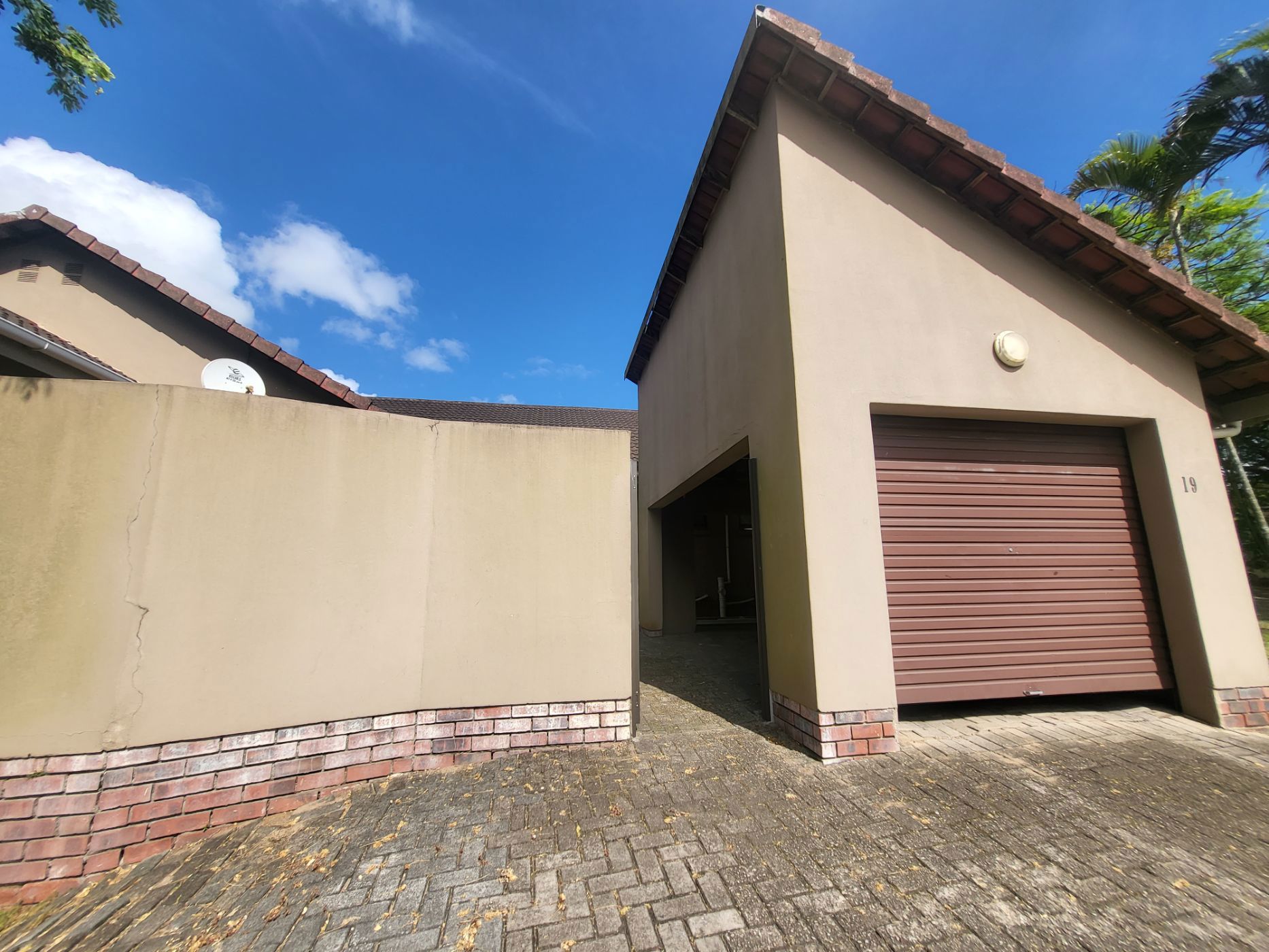 Townhouse to rent in Veldenvlei - 1RY1717598
