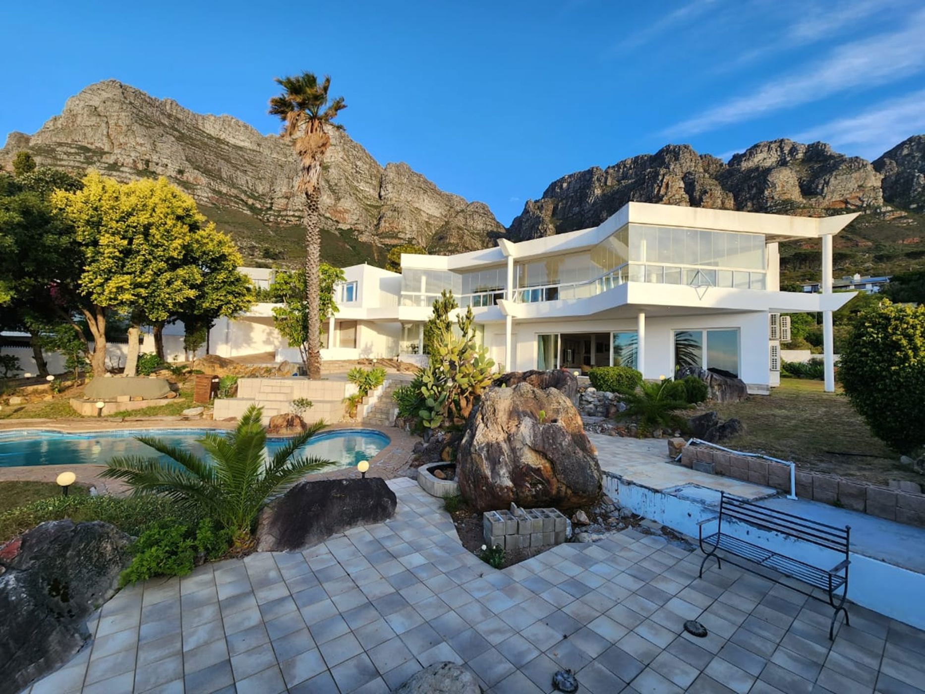 House for sale in Camps Bay - AS1602411