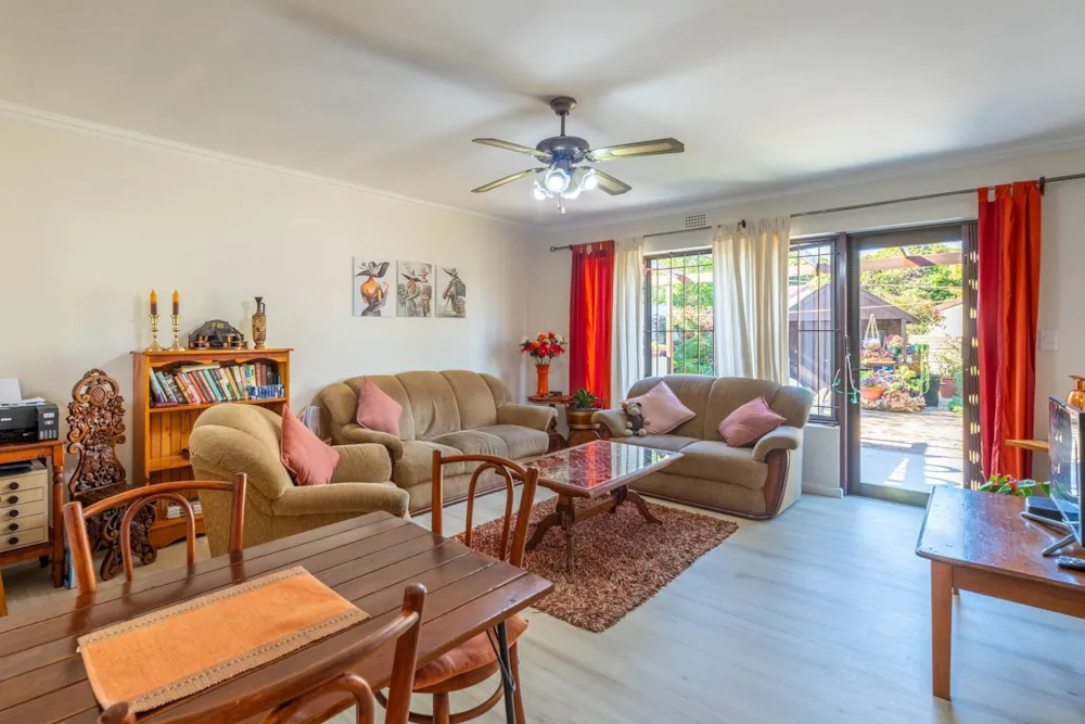 Security complex home sold in Table View - 1TV1717853 Security complex home sold in Table View - 1TV1717853