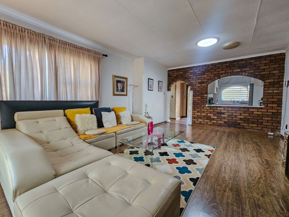 Townhouse for sale in Dalpark Ext 1 - 1BJ1719799