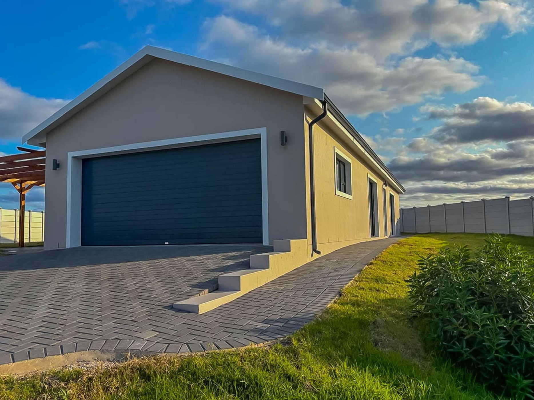 House for sale in Paradise Beach, Jeffreys Bay - 1JF1721906
