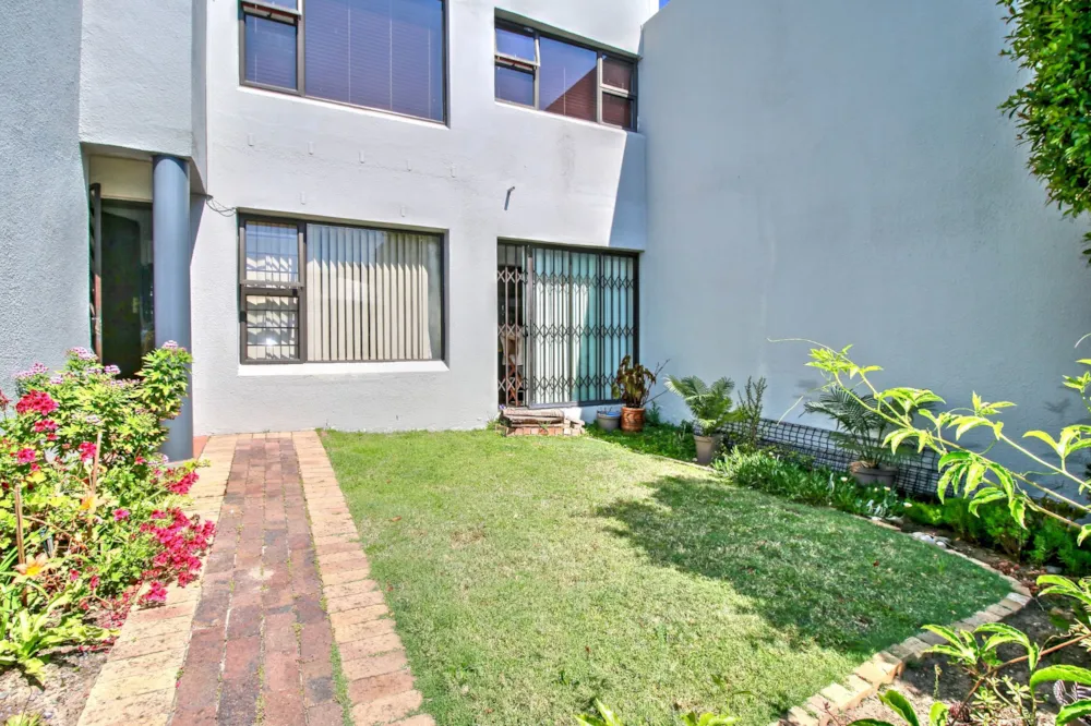 Apartment sold in Panorama, Parow - 1PLA1718647 Apartment sold in Panorama, Parow - 1PLA1718647