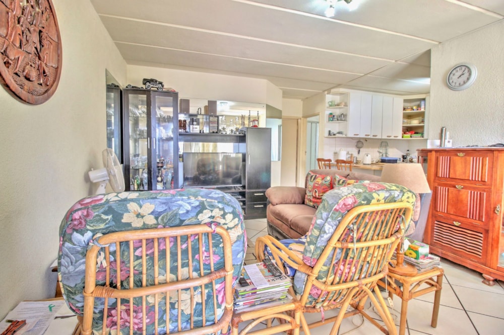 Apartment for sale in Panorama, Parow - 1PLA1718647 Apartment for sale in Panorama, Parow - 1PLA1718647