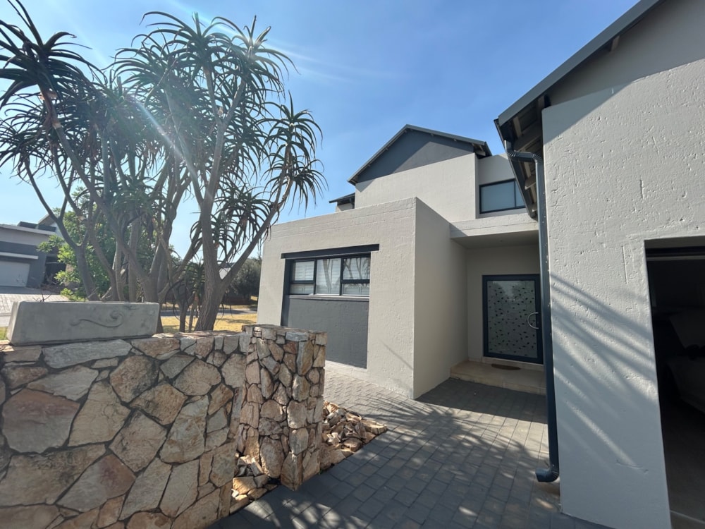 Double-storey house for sale in Midstream Estate - CN1716994 Double-storey house for sale in Midstream Estate - CN1716994