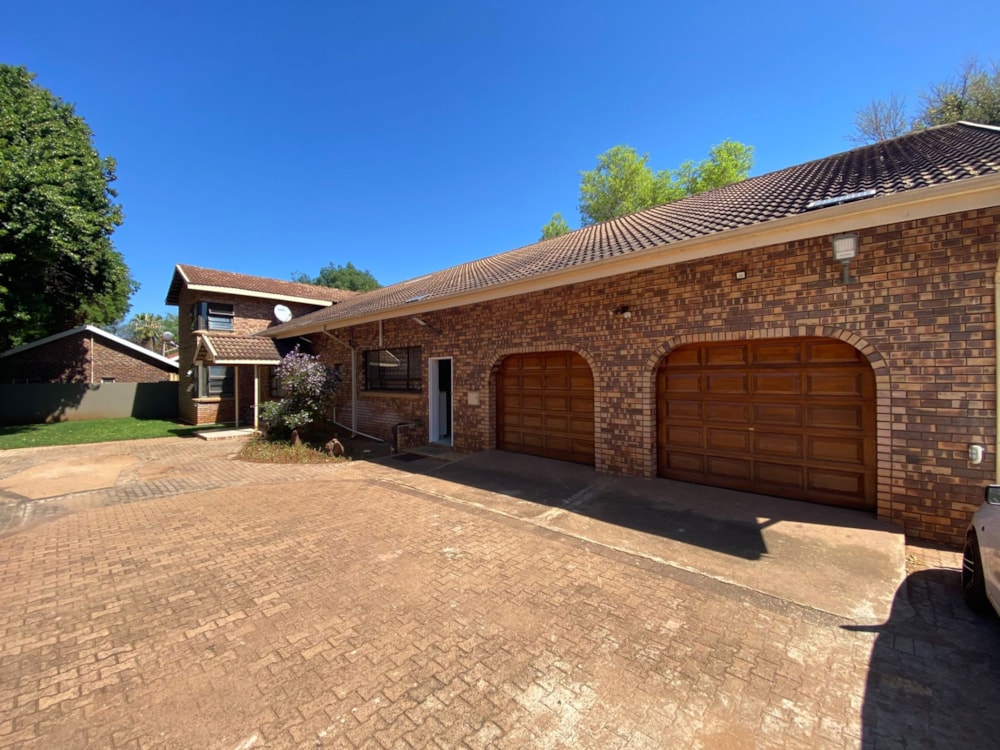 Guesthouse for sale in Thabazimbi - 1ER1718848