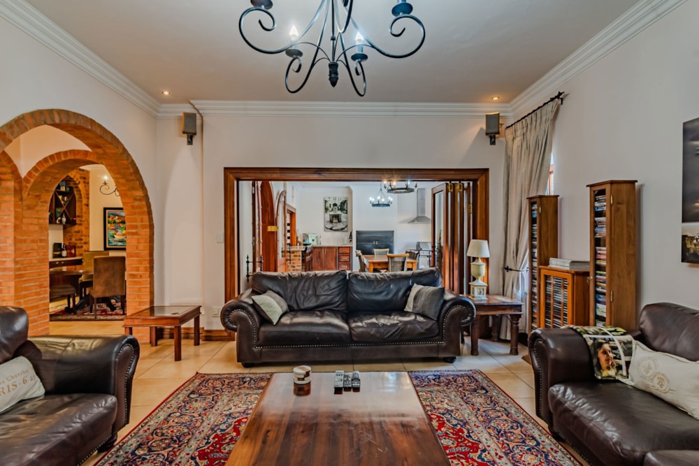 Double-storey house for sale in The Wilds - PT1714871 Double-storey house for sale in The Wilds - PT1714871